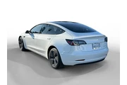 $26324 : Tesla Model 3 2022 AWD Long thumbnail