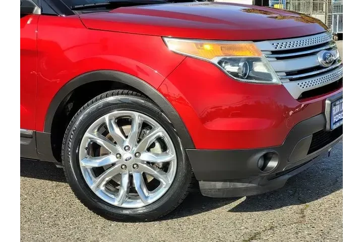 $11017 : Ford Explorer 2015 XLT 4dr S image 6