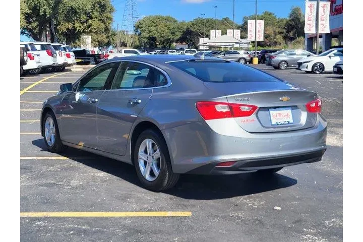 $18500 : Chevrolet Malibu 2024 LT 4dr image 5