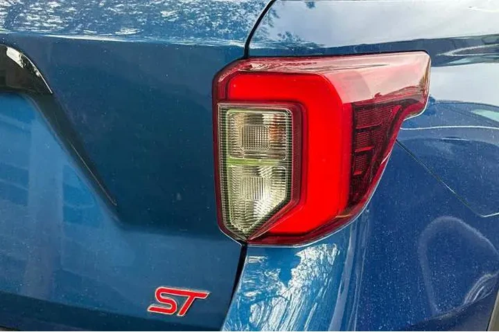 $32995 : Ford Explorer 2021 AWD ST 4d image 7