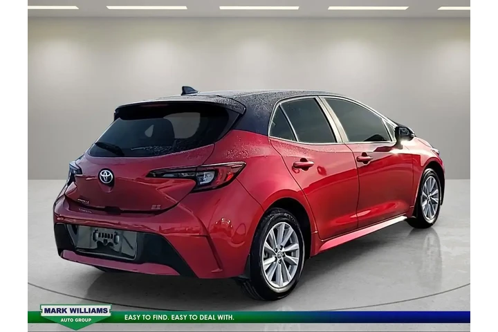 $23949 : Toyota Corolla Hatchback 202 image 8