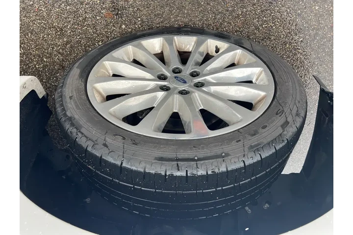 $32750 : Ford F-150 2019 4x4 Limited image 9