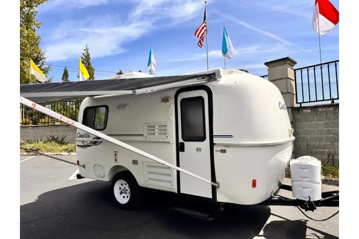 2010 Casita Spirit Deluxe 17ft image 3