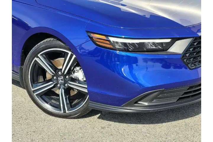 $31900 : Honda Accord Hybrid 2023 Spo image 9