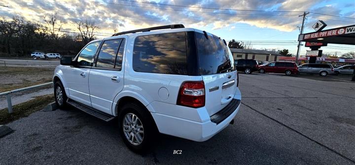 2014 Expedition 2WD 4dr King image 2