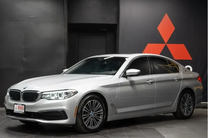 $20157 : BMW 5 Series 2019 530e iPerf image 1