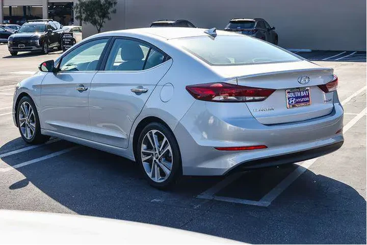 $13998 : Hyundai ELANTRA 2017 Limited image 4