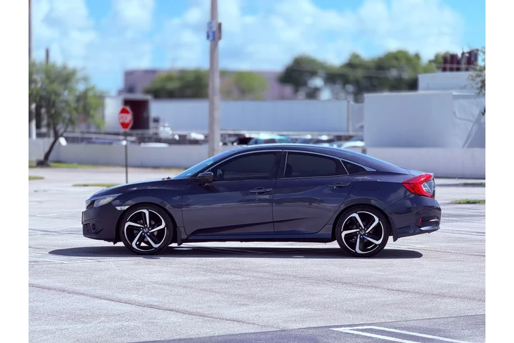 $9999 : * Honda Civic* image 3