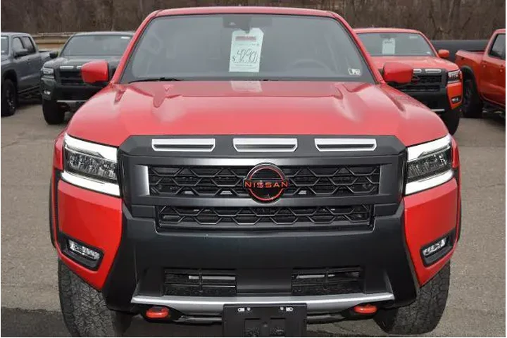 $39900 : Nissan Frontier 2025 4x4 PRO image 1