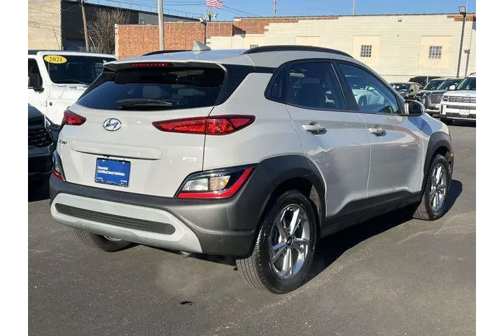 $19995 : Hyundai KONA 2023 AWD SEL 4d image 5
