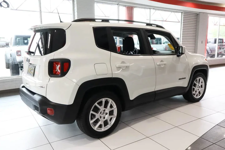 $15988 : 2020 Renegade Latitude FWD image 5