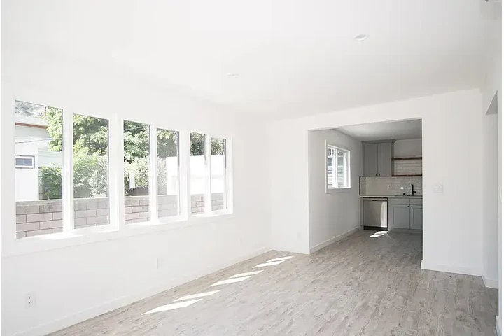 $2000 : HOUSE RENT IN LOS ANGELES CA image 2