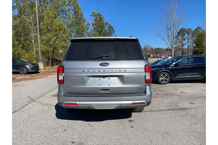 $35020 : Ford Expedition MAX 2023 4x4 image 5