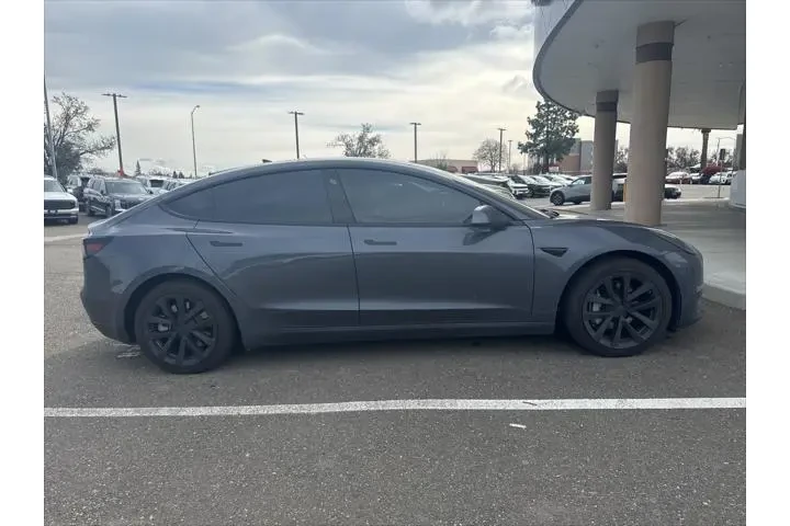 $25025 : Tesla Model 3 2022 AWD Long image 4