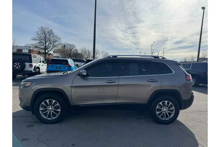 $8980 : 2019 Cherokee Latitude Plus image 5