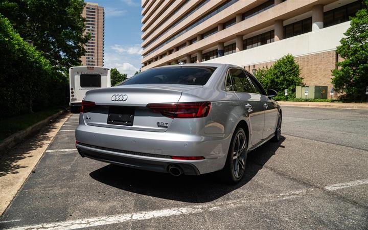 $18000 : 2018 AUDI A4 image 4