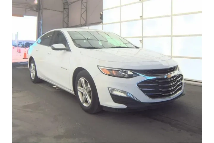 $16993 : Chevrolet Malibu 2024 LS 4dr image 3
