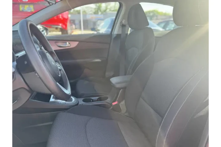 $21995 : 2024 Forte LXS image 10