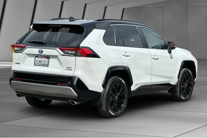 $39500 : Toyota RAV4 Hybrid 2023 AWD image 4