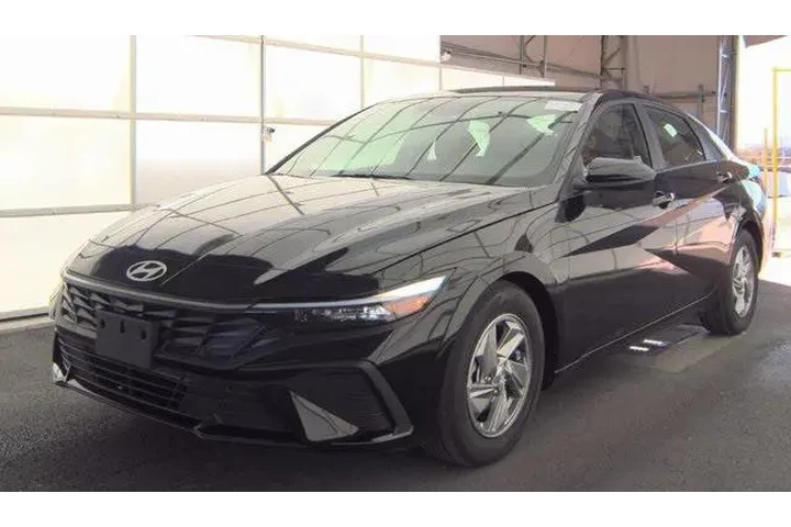 $20991 : Hyundai ELANTRA 2025 SE 4dr image 1