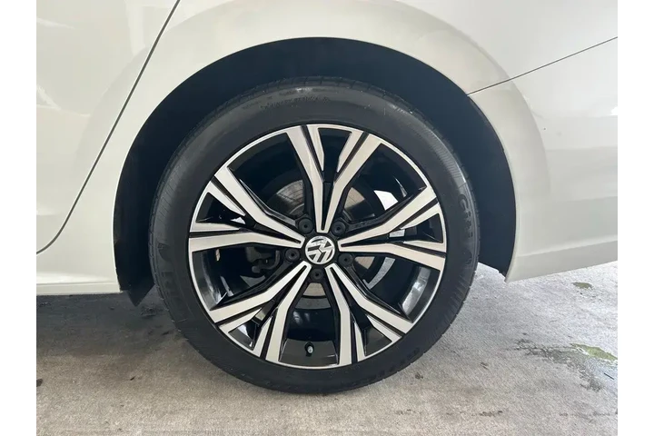 $16607 : Volkswagen Passat 2022 SE 4d image 10