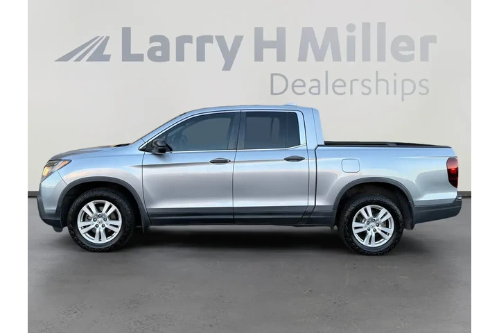 Honda Ridgeline 2017 AWD RT image 2