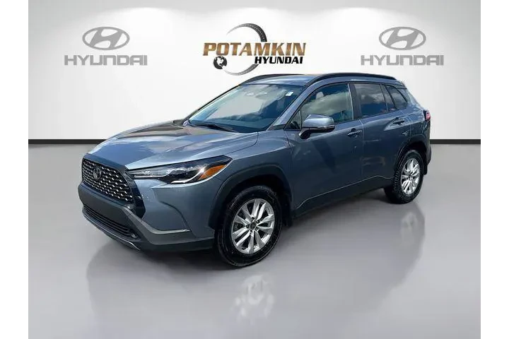 $24000 : Toyota Corolla Cross 2024 LE image 1