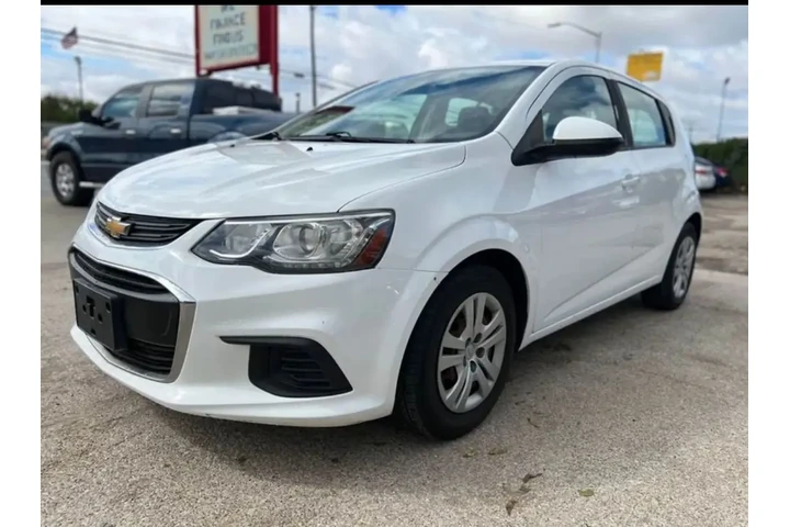 2017 CHEVROLET SONIC2017 CHEV image 2