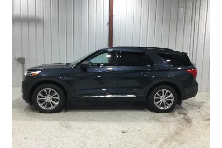 $28900 : Ford Explorer 2022 AWD XLT 4 image 4
