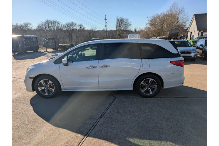 2019 Odyssey image 9