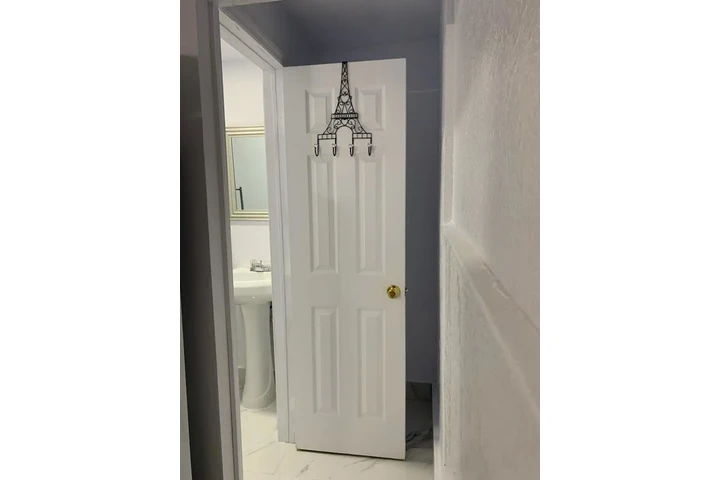 $1200 : Efficiencies  en westchester image 1