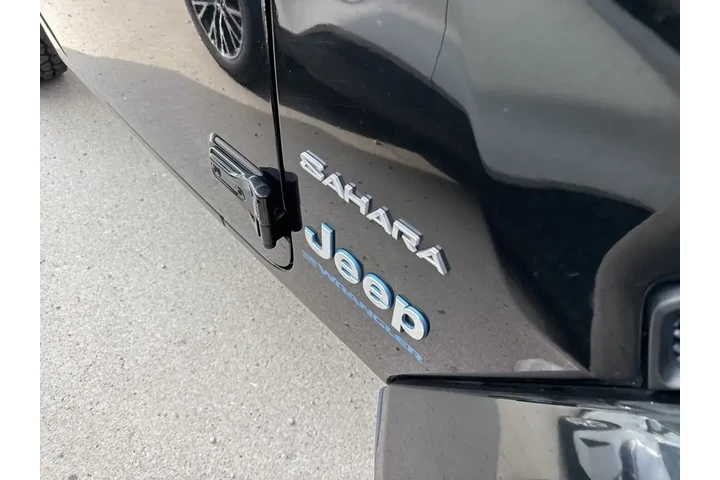 $31988 : Jeep Wrangler 2023 4x4 Sahar image 3