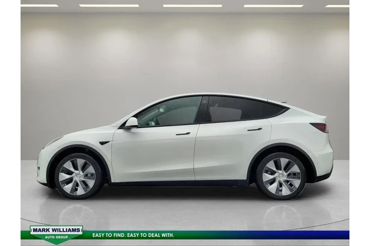$31295 : Tesla Model Y 2022 AWD Long image 6