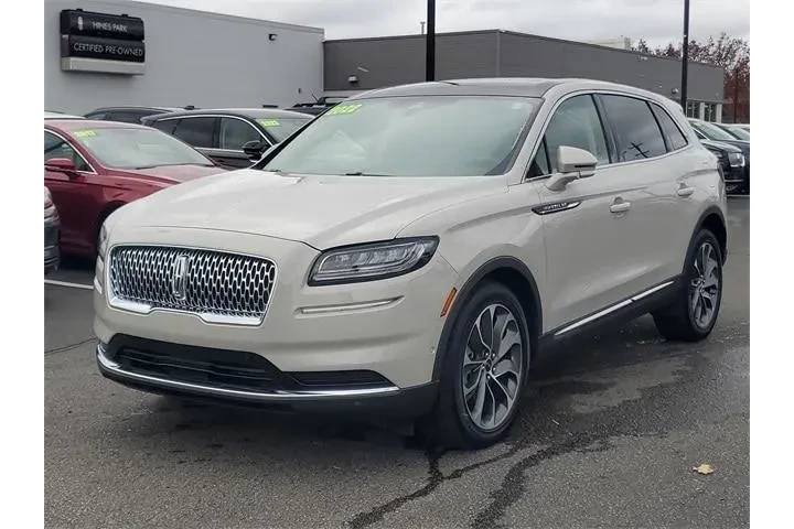 $34988 : Lincoln Nautilus 2022 AWD Re image 4