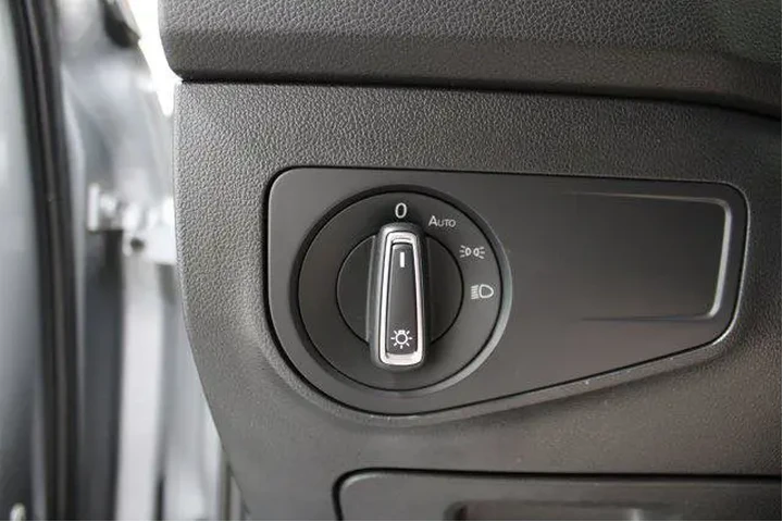 $16453 : Volkswagen Tiguan 2021 SE 4d image 8