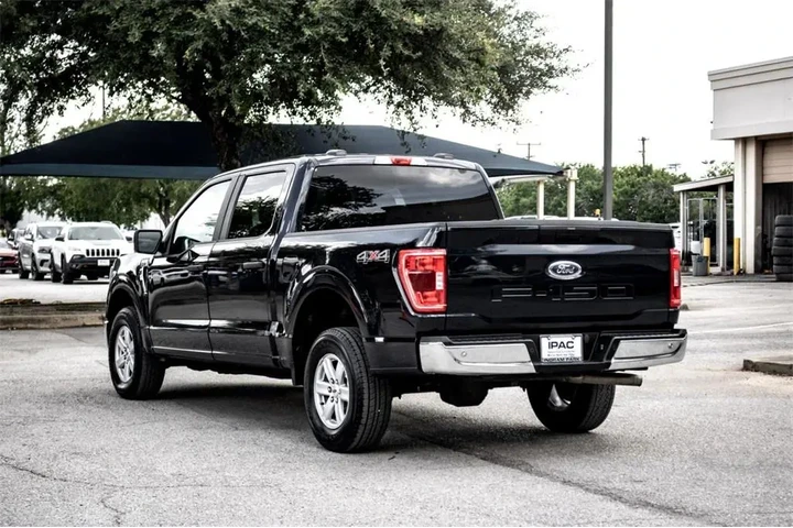 $33990 : Ford F-150 2023 4x4 XLT 4dr image 7