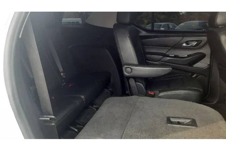 $12995 : 2019 Traverse LT Leather image 9