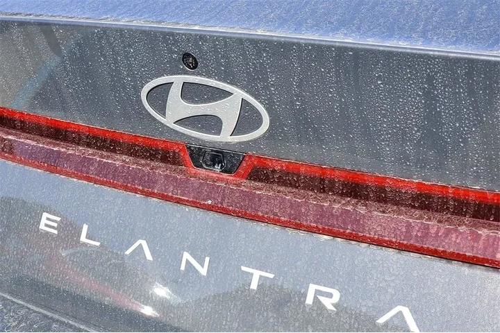 $20991 : Hyundai ELANTRA 2025 SEL Con image 7