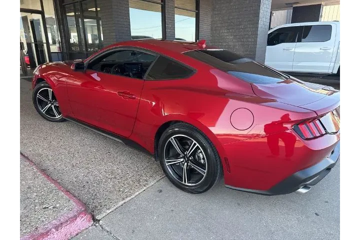 $25153 : Ford Mustang 2024 EcoBoost 2 image 4