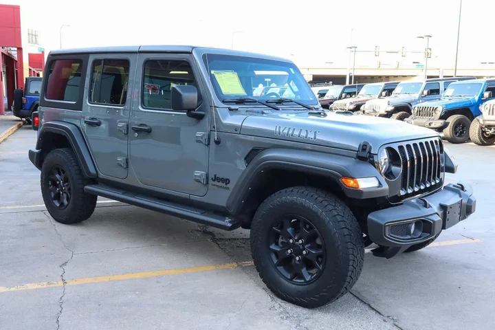$32988 : 2022 Wrangler Unlimited Willy image 4