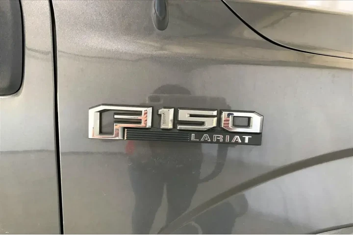 $17761 : Ford F-150 2016 4x2 Lariat 4 image 9