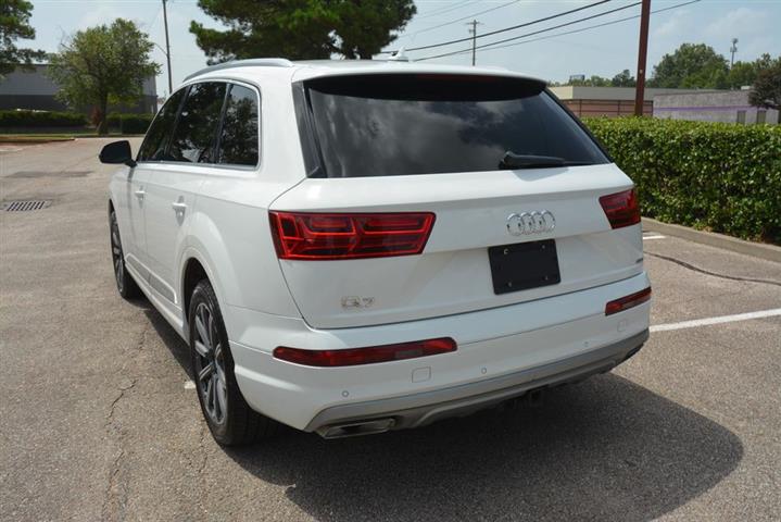 2019 Q7 quattro Premium 45 TF image 9