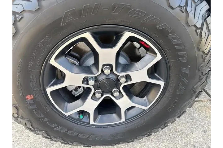 $39872 : Jeep Wrangler Unlimited 2021 image 9