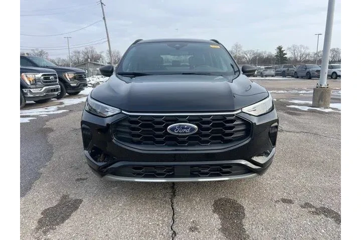 $23950 : Ford Escape 2023 AWD ST-Line image 2