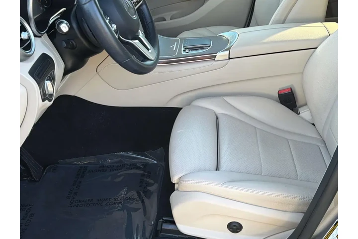 $19250 : Mercedes-Benz GLC 2020 AWD G image 6