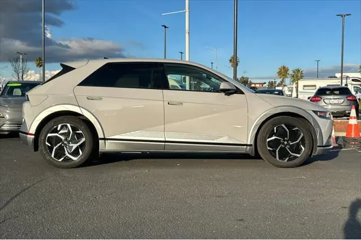 $32954 : Hyundai IONIQ 5 2024 Limited image 2