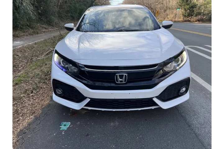 $11900 : 2017 Civic Sport image 3