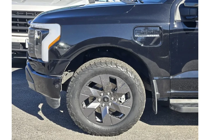 $39495 : Ford F-150 Lightning 2022 AW image 8