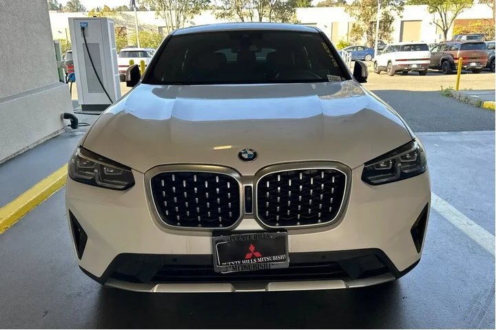 $39990 : BMW X4 2023 AWD xDrive30i 4d image 3