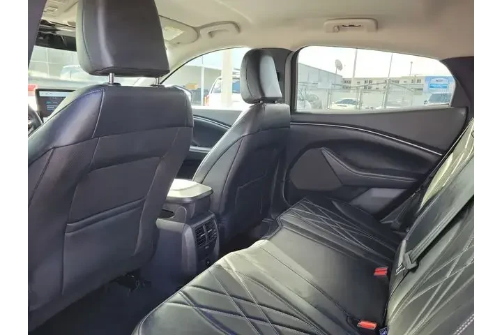 $28990 : Ford Mustang Mach-E 2025 Sel image 5